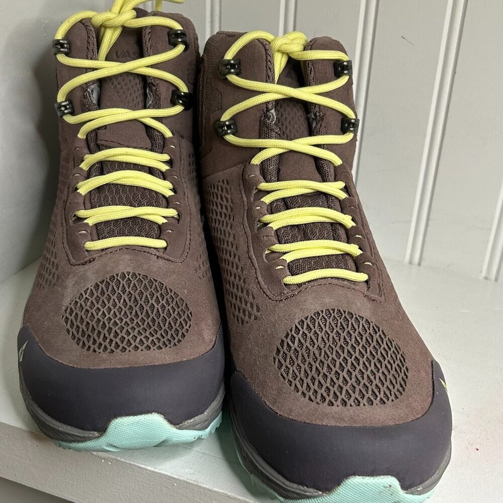 Vasque Breeze LT NTX Mid Hiking Boots - Waterproof, Suede (For Women) Size 9.5